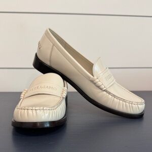 NWT Salvatore Ferragamo Women’s Irina Leather Loafers Size 8.5C $850!